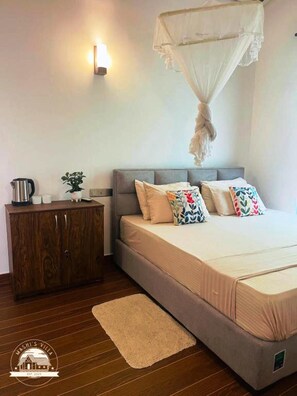 Comfort Double Room, Garden View | Desk, laptop workspace, soundproofing, iron/ironing board - Mashi's Villa (Sigiriya)
