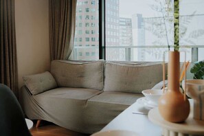 TV, offices - 5 Min to Crown & NGV | Stylish 2BR | City View (Southbank)