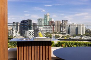 Property grounds - Melbourne Southbank FreeCarPark & Amazing Pool (Southbank)