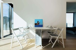Dining - Melbourne Southbank FreeCarPark & Amazing Pool (Southbank)