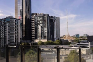 Property grounds - Melbourne Southbank FreeCarPark & Amazing Pool (Southbank)