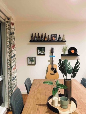 Dining - Puddings Home Wheelers Hill A/C WiFi Garden (Wheelers Hill)