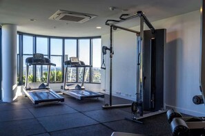 Fitness facility - Puddings Home Box Hill Stylish 2BR Mountain View Gym (Box Hill)