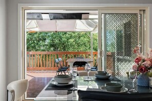 Dining - Puddings Home Melbourne Wantirna Escape (Wantirna)