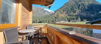 Apartment in a Quiet Location Near Wildkogel Arena