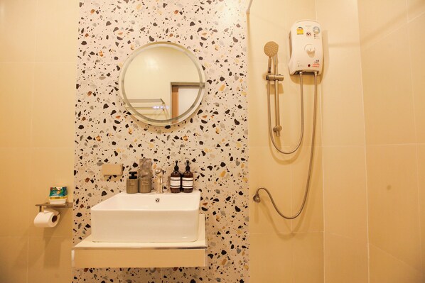 Economic Standard (Adults Only) | Bathroom - Miami Seaview (La-ngu)