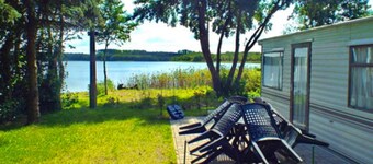 Mobile Home im Ferienpark mit Seezugang