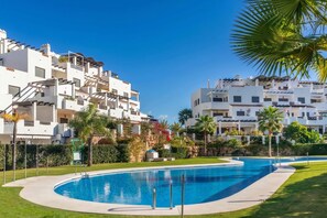 Pool - Door To The Sun Estepona (Estepona)