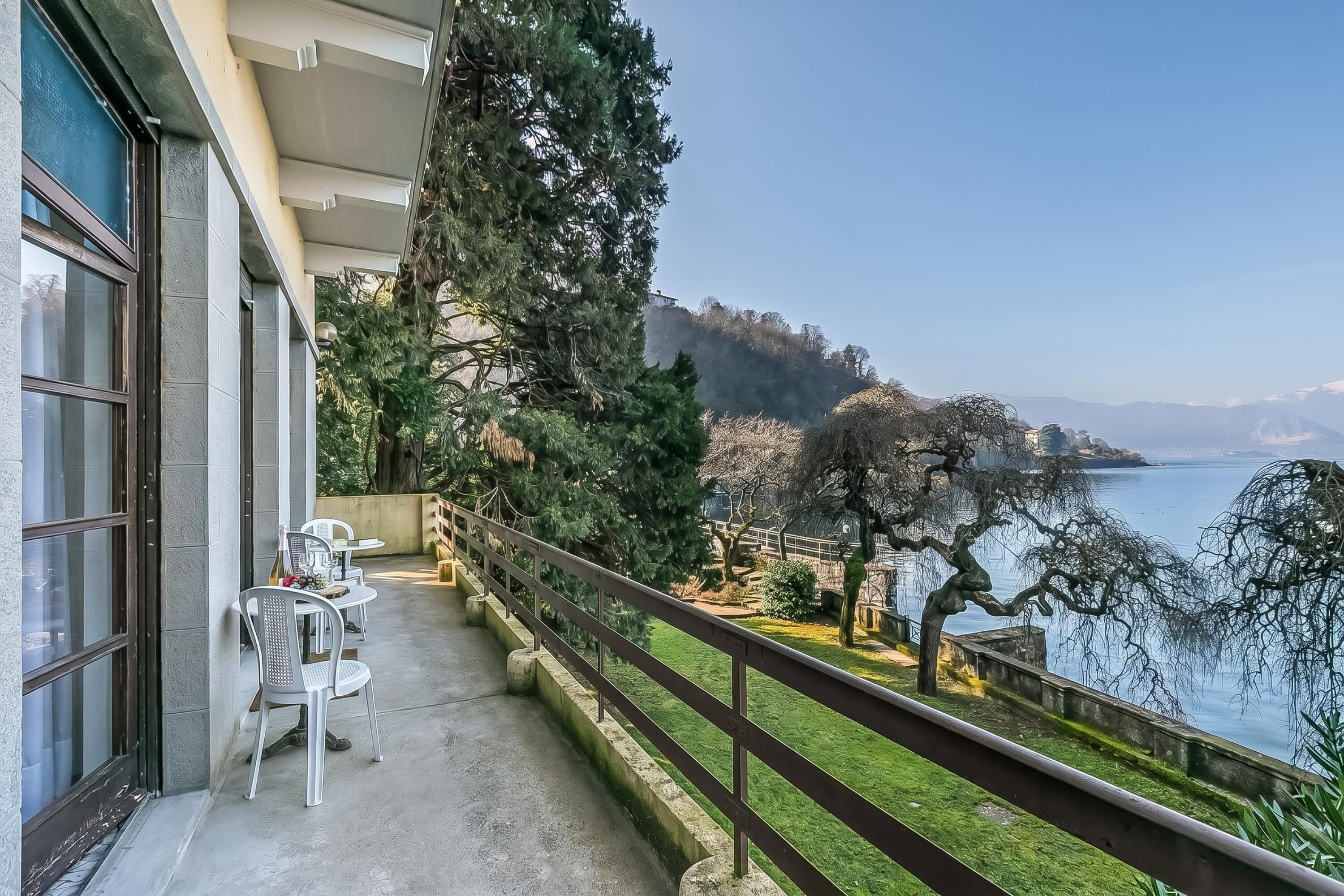 Villa Standard, 3 chambres, 2 salles de bains, en bord de lac (Villa Incanto Sul Lago: Lakefront,) | Enceinte de l’hébergement