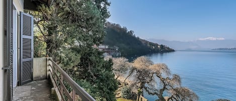 สแตนดาร์ดวิลล่า, 3 ห้องนอน, 2 ห้องน้ำ, ริมทะเลสาบ (Villa Incanto Sul Lago Lake Front) | บริเวณที่พัก