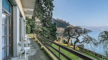 Villa estándar, varias habitaciones, 2 baños, junto al lago (Villa Incanto Sul Lago Lake Front) | Jardines del alojamiento