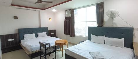 Chambre quadruple Deluxe, vue sur la ville