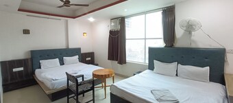 New Holiday Inn Hotel