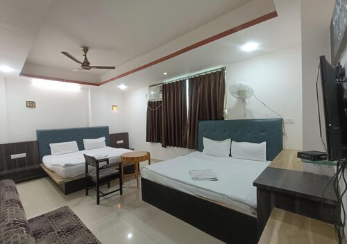 New Holiday Inn Hotel