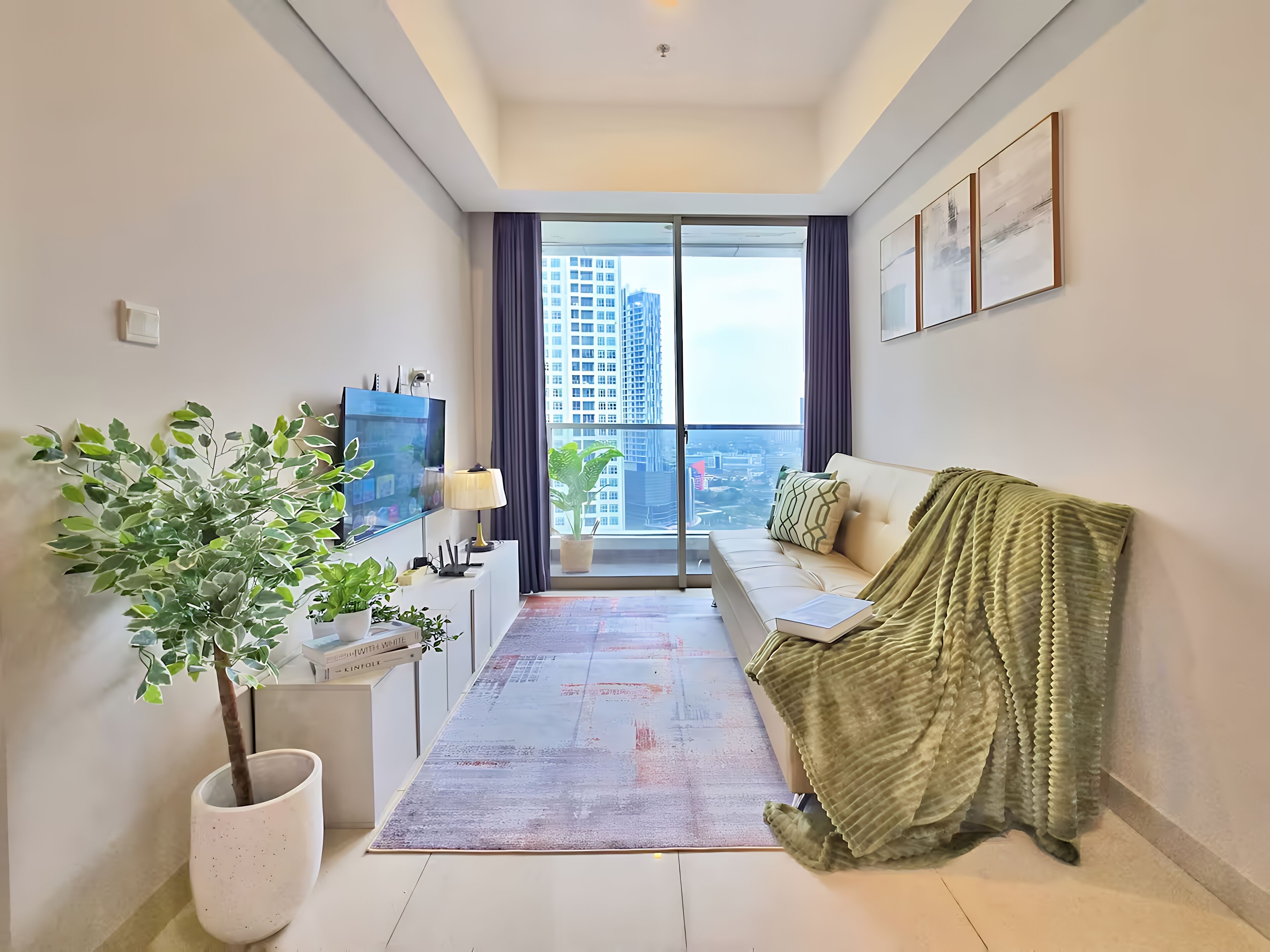 Apartment, 3 Bedrooms, City View | Living area