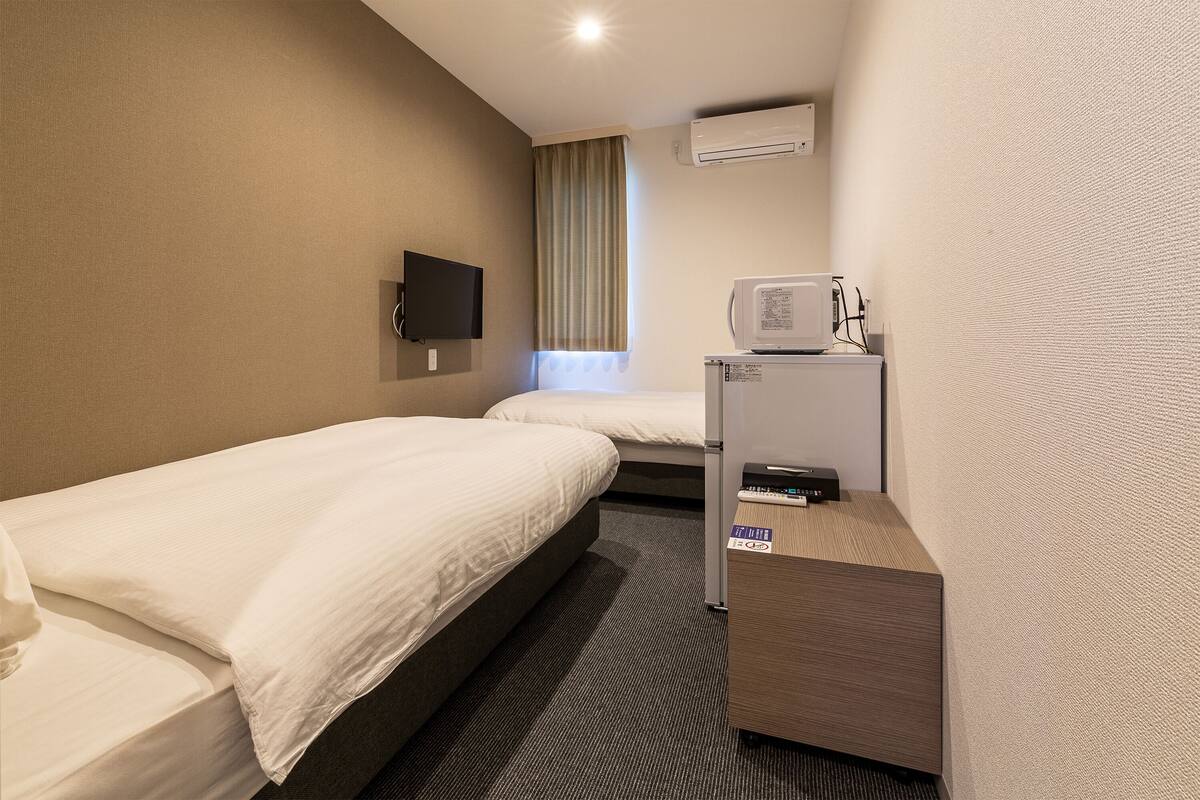 트윈룸, 금연 (check-in is not available after 11PM) | 무료 WiFi, 침대 시트