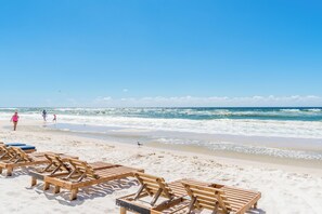 On the beach - Crystal Shores - Beachfront 2BR, Gulf Front Views, Indoor/Outdoor Pool, Hot Tub (Gulf Shores)