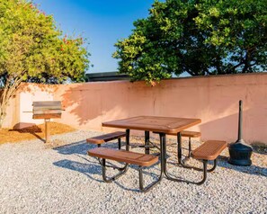 屋外ダイニングエリア