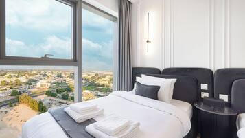 Apartment, Multiple Beds, Balcony, City View