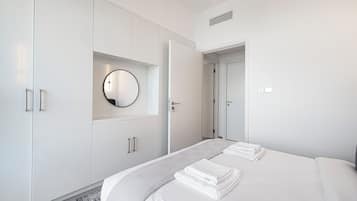 Apartment, Multiple Beds, Balcony, City View