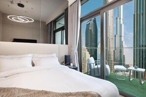 In-room safe, individually decorated, individually furnished - The Burj Crown Stays by UniDwellers Holiday homes (Dubai)