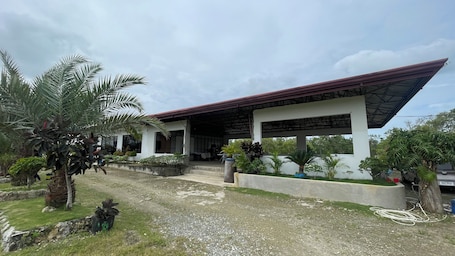 Exterior. VillaMar Resort by Hiverooms