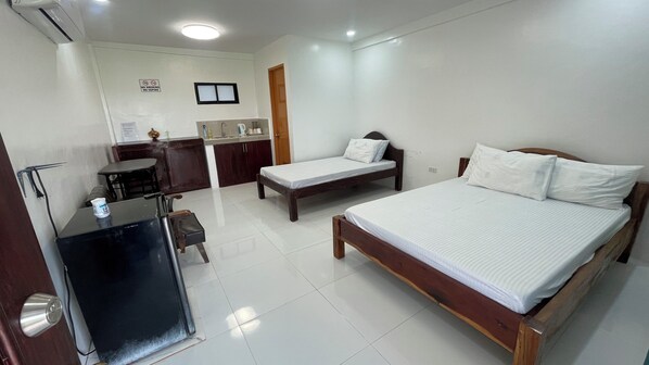 Habitación triple familiar, balcón, vista al mar