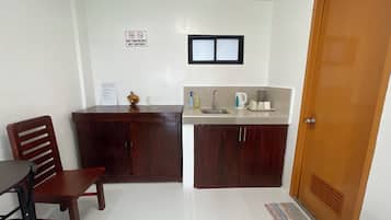 Family Triple Room, Balcony, Sea View | Interior