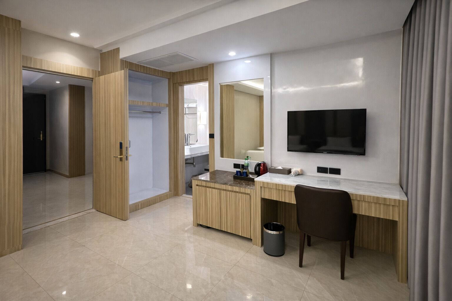 المنشأة من الداخل