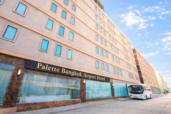 Exterior - Palette Bangkok Airport Hotel (Krung Thep Maha Nakhon)