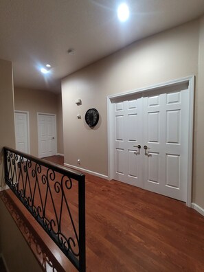 Interior - Perfect 4-Br Resort Style House with Circular Drive Pool & Jacuzzi in La Quinta (La Quinta)