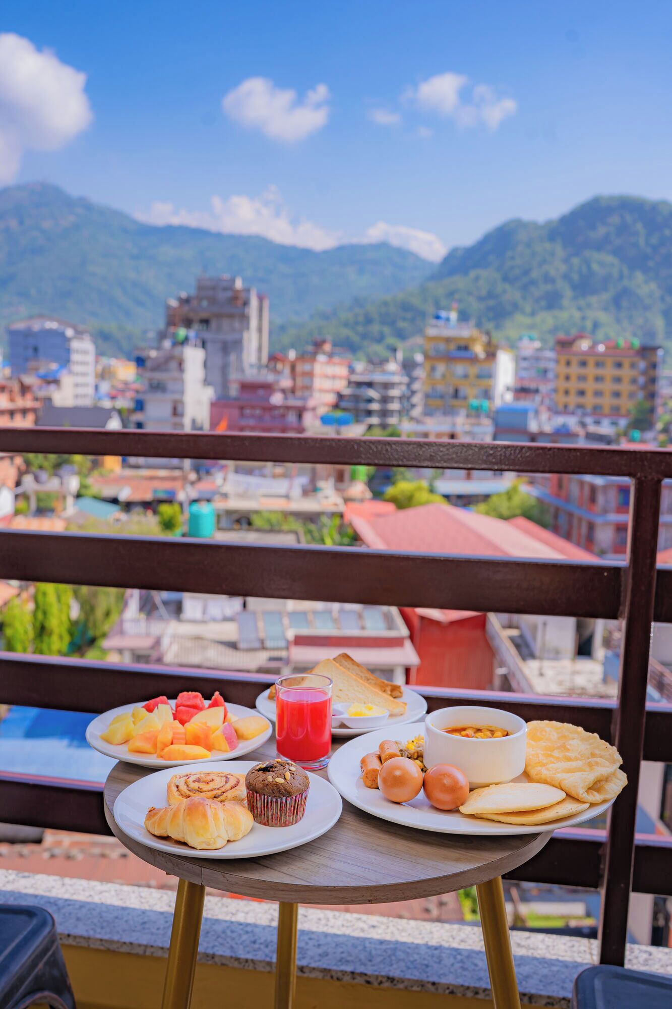 Se ofrece un desayuno bufé todos los días (por un coste adicional)