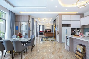 Biệt thự Deluxe, quang cảnh thành phố | Khu ăn uống