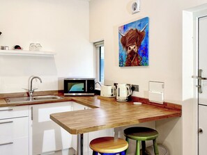 Private kitchen - 1 bedroom accommodation in Douglas (Douglas)