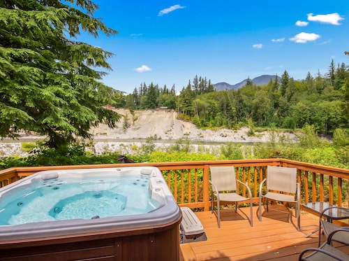 Prospector's Bend - Hot Tub, Riverfront, Fishing
