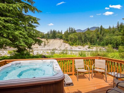 Prospector's Bend - Hot Tub, Riverfront, Fishing