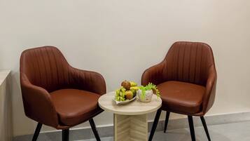 Habitación Deluxe doble, balcón, vistas a la ciudad | Interior