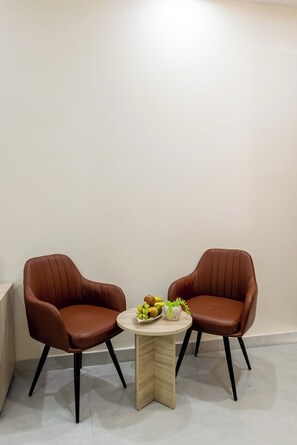 Deluxe Double Room, Balcony, City View | Interior - The Regal Yashobhoomi (New Delhi)