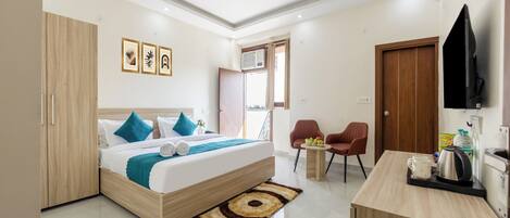 Deluxe Double Room, Balcony, City View