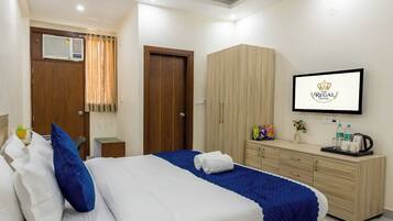 Deluxe Double Room, Balcony, City View | Desk, laptop workspace, free WiFi
