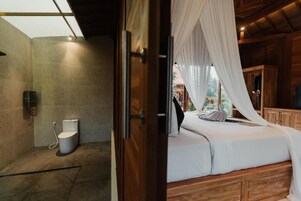 Suite, balcón, vistas al jardín