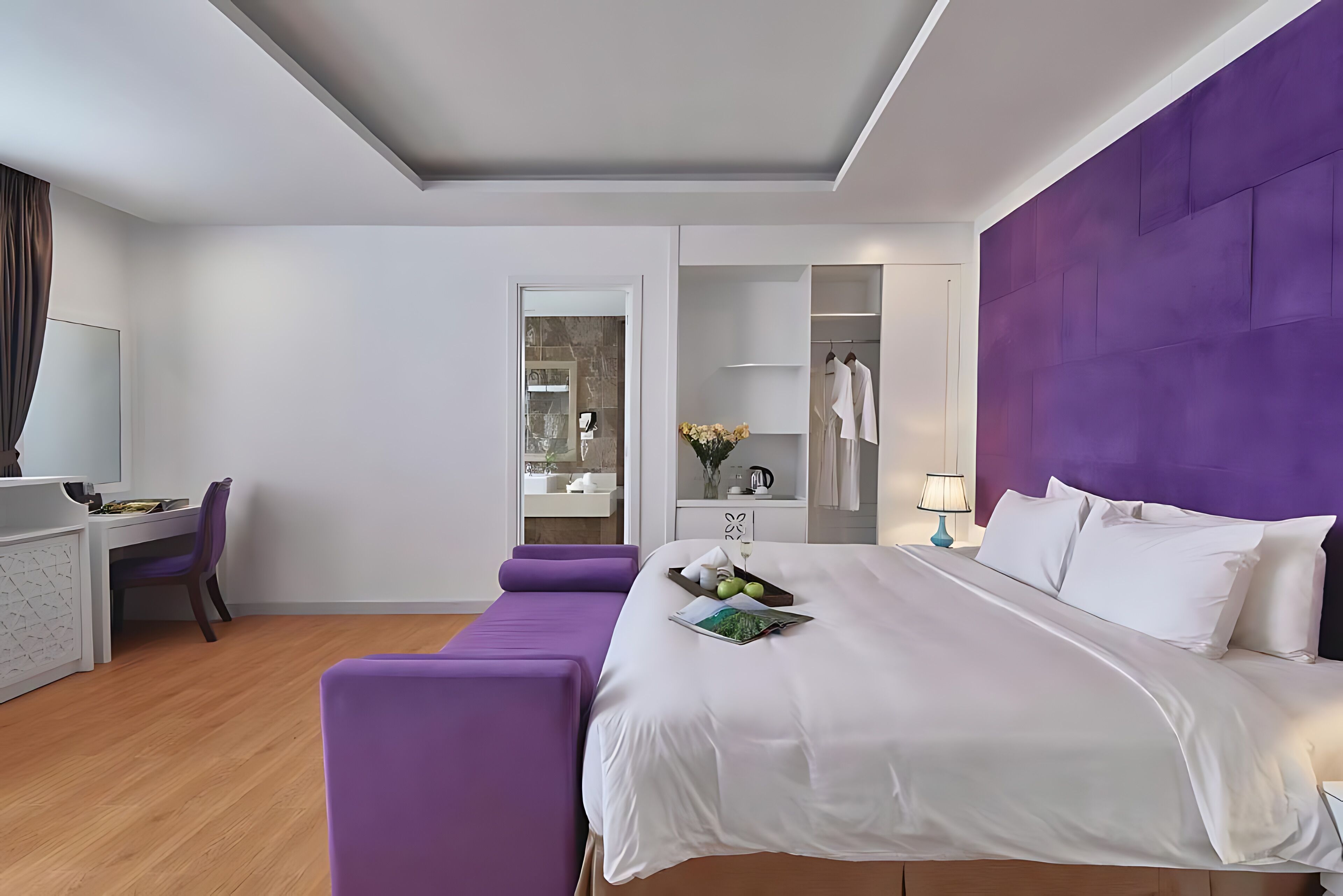 Economy Suite, City View