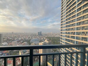 Property grounds - [KStayA] Business Room / Simple & Workation Stay (Makati)