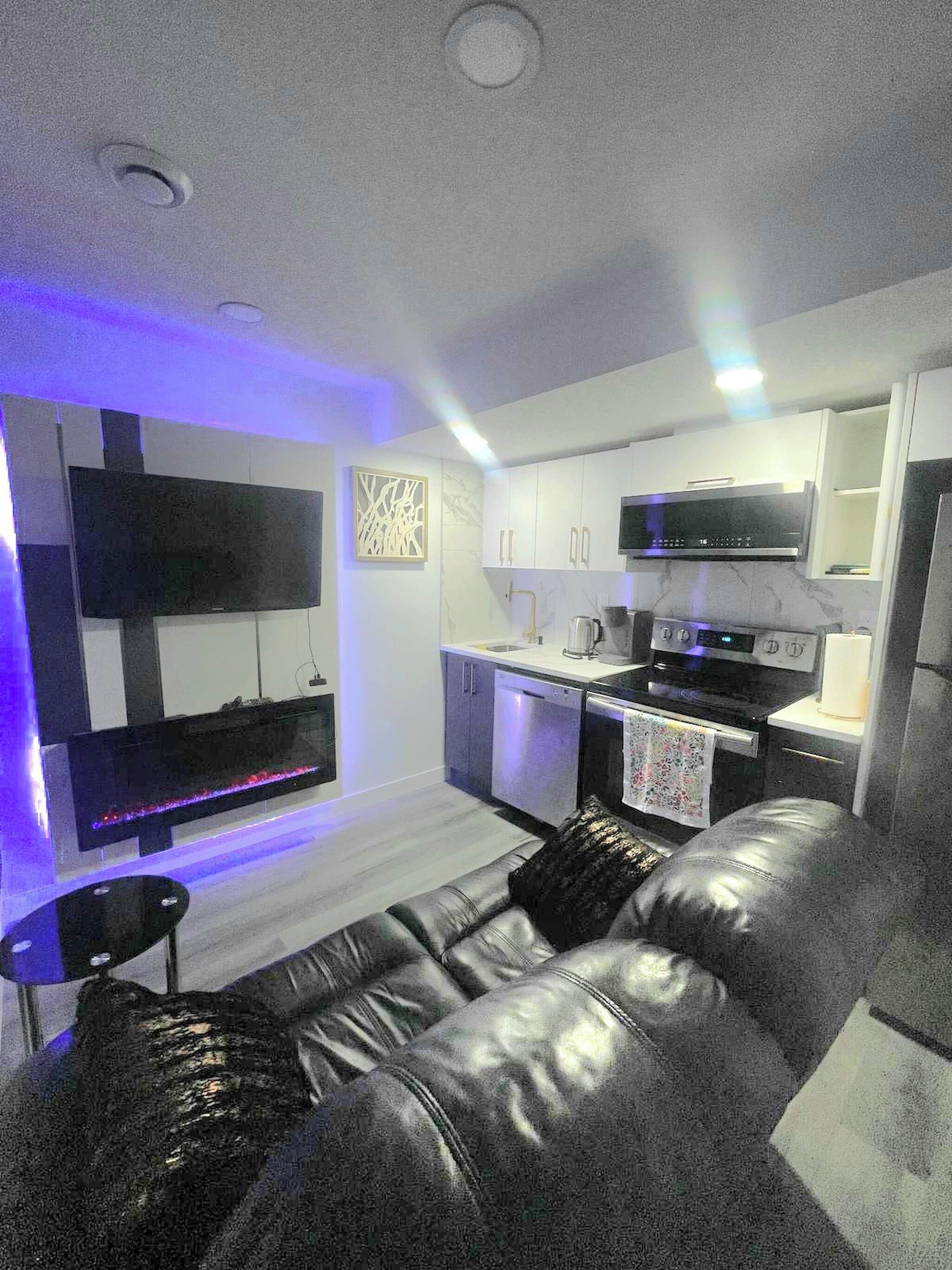 House, 2 Bedrooms, Fireplace | Ruang tamu