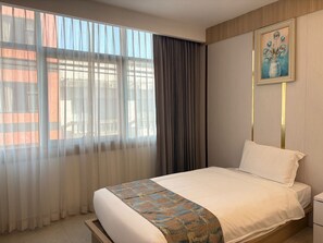 Deluxe Double Room - Palette Luxe Jomtien Beach Pattaya (Muang Pattaya)