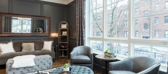 Test Remodeled historical cottage w/firepit, super close to great hiking trails