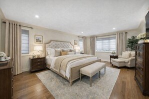 8 bedrooms, desk, iron/ironing board, travel crib