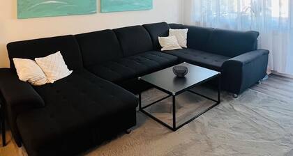 Luxuriöse 3-Zimmer-Wohnung für 2–7 Gäste – Modern, großer Balkon & Stellplatz