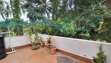 REJUNUVATION DOUBLE ROOM | Balcony