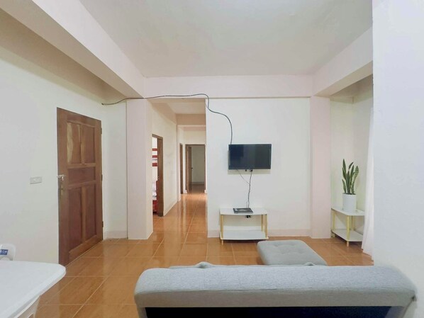 Shared Dormitory, 1 Bedroom, Smoking, Balcony | Living room